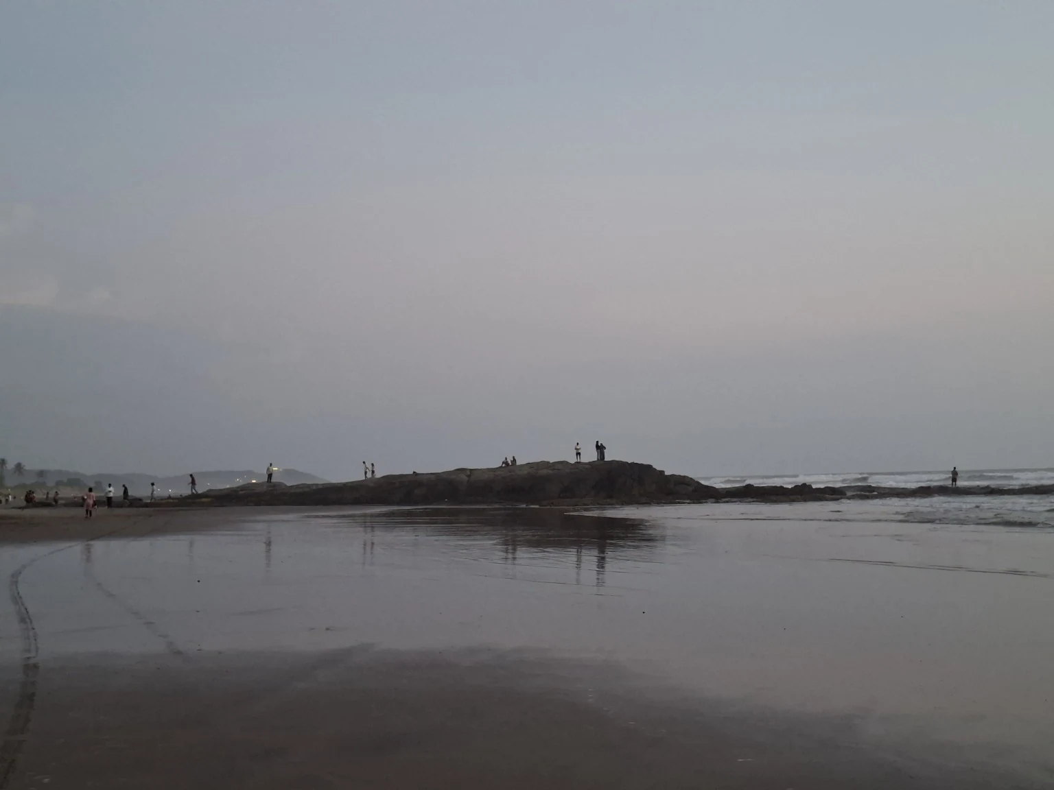 Morjim Beach — 07 wide beach